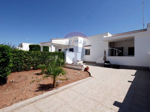 Villa a schiera Carovigno, BR Vendita