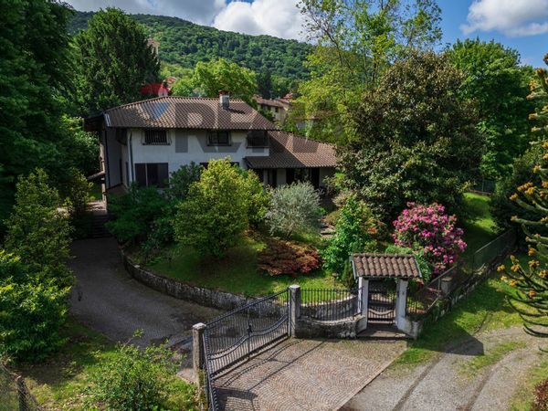 Villa singola Orino, VA Vendita