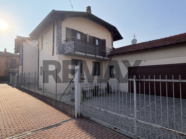 Appartamento Casbeno, Varese, VA Vendita