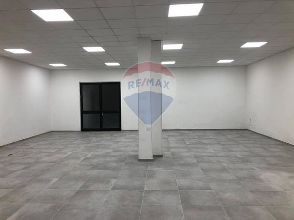 Locale Commerciale Carbonara - Ceglie, Bari, BA Affitto