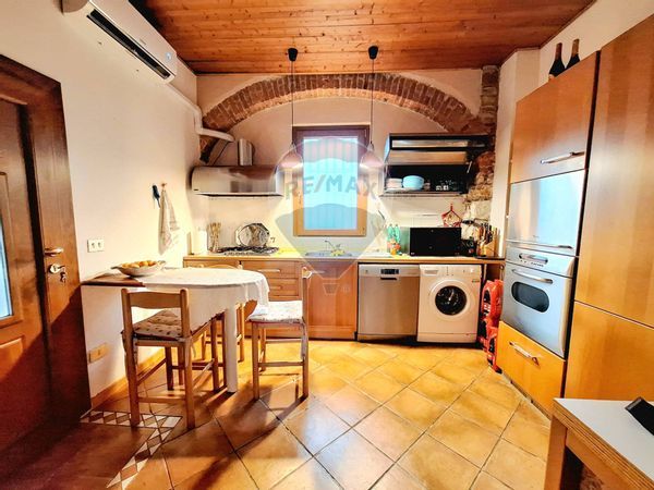 Appartamento Gavirate, VA Vendita