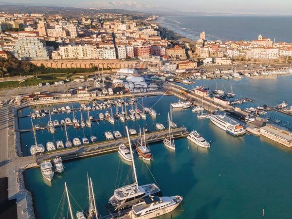 Posto Barca Termoli, CB Vendita