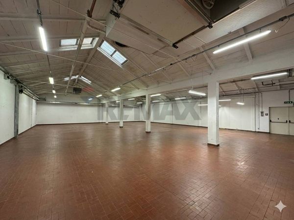 Capannone Industriale Besnate, VA Vendita