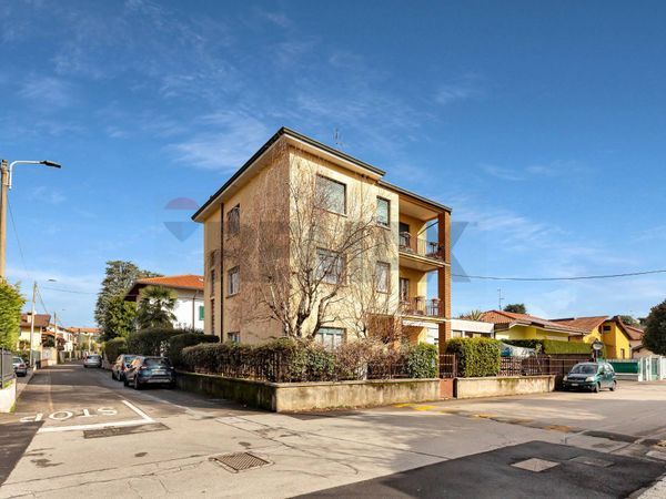 Casa Indipendente Carate Brianza, MB Vendita