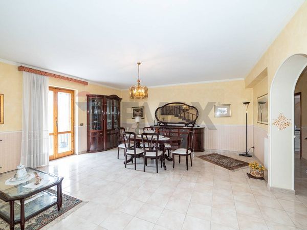 Duplex Aci Sant'Antonio, CT Vendita