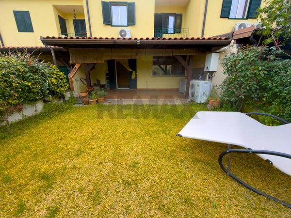 Villa a schiera Tremestieri Etneo, CT Vendita