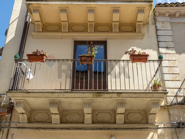 Appartamento Palazzolo Acreide, SR Vendita