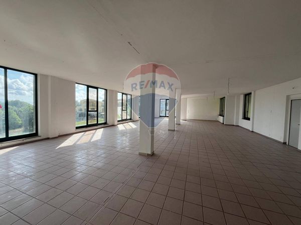 Locale Commerciale Soriano nel Cimino, VT Affitto