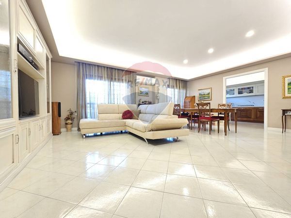 Appartamento Morena, Roma, RM Vendita