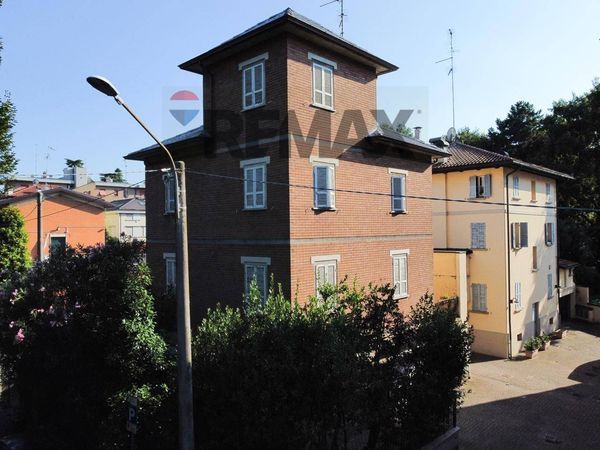 Casa Indipendente Centro storico, Reggio nell'Emilia, RE Vendita