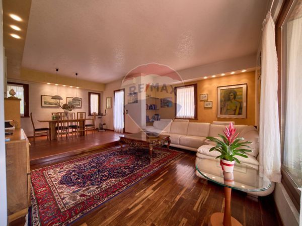 Villa singola Colombare, Sirmione, BS Vendita