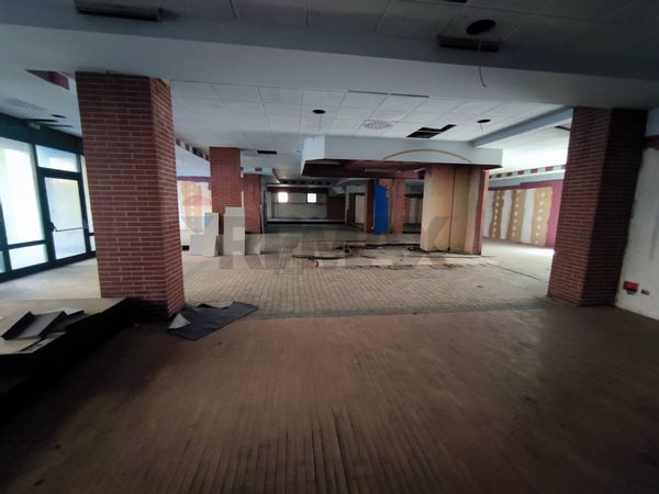 Locale Commerciale Stazione, Perugia, PG Affitto