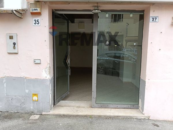 Negozio Centro, Benevento, BN Affitto - Foto 2