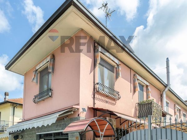 Casa Semindipendente Cassano d'Adda, MI Vendita