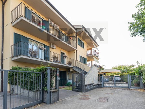Villa a schiera Aci Catena, CT Vendita