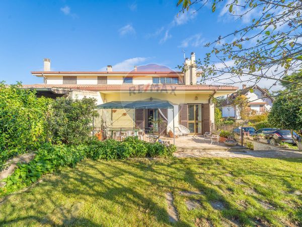 Porzione di villa Rocca Priora, RM Vendita