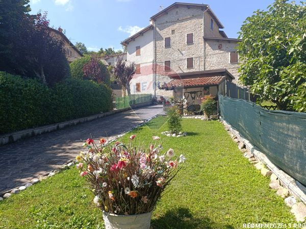 Porzione di casa Scurano, Neviano degli Arduini, PR Vendita