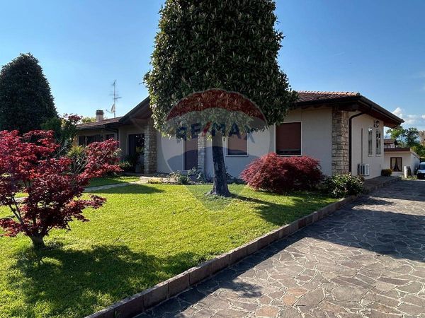 Porzione di casa Manerba del Garda, BS Vendita