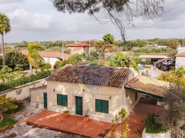Villa singola Roccazzo, Chiaramonte Gulfi, RG Vendita