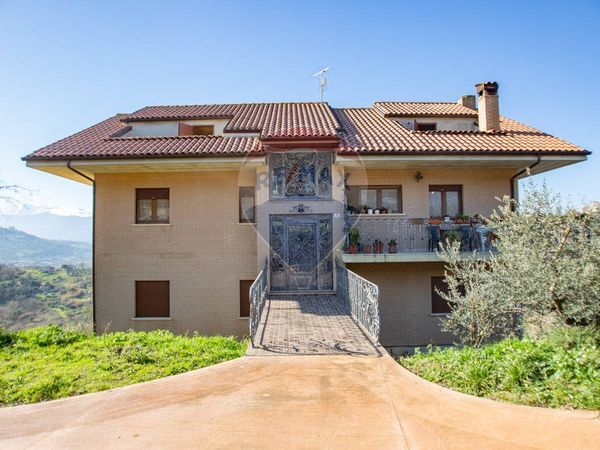Villa singola Periferia, Chieti, CH Vendita