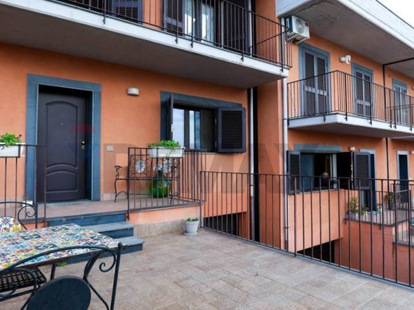 Villa a schiera Valverde, CT Vendita