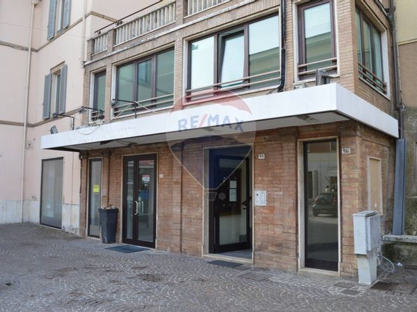 Locale Commerciale Bastia Umbra, PG Affitto - Foto 3