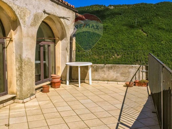 Casa Semindipendente Castel San Vincenzo, IS Vendita