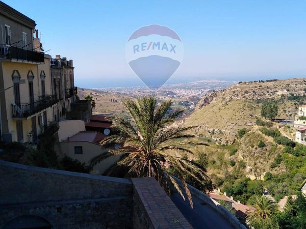 Casa Indipendente Castroreale, ME Vendita