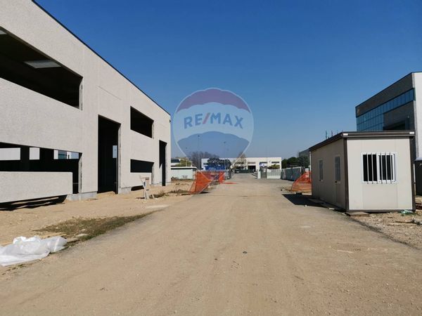 Capannone Industriale Magnago, MI Vendita