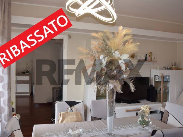 Attico/Mansarda Centro, Pomezia, RM Vendita