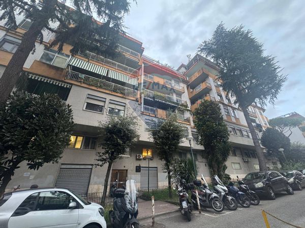 Appartamento San Ferdinando, Napoli, NA Affitto