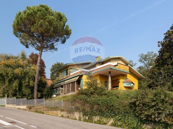 Villa singola Quattro Strade, Montevecchia, LC Vendita