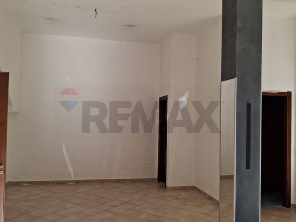 Locale Commerciale Bagheria, PA Affitto