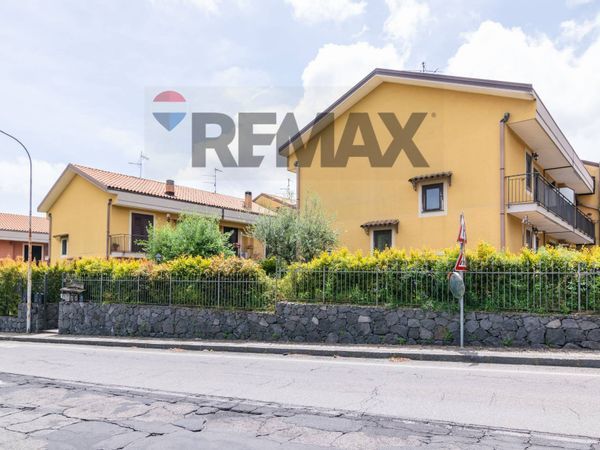 Villa a schiera Santa Venerina, CT Vendita