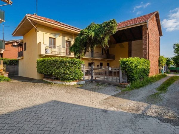 Casa Indipendente Ciriè, TO Vendita