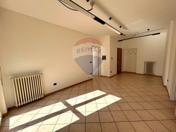 Locale Commerciale Costa Volpino, BG Affitto - Foto 4