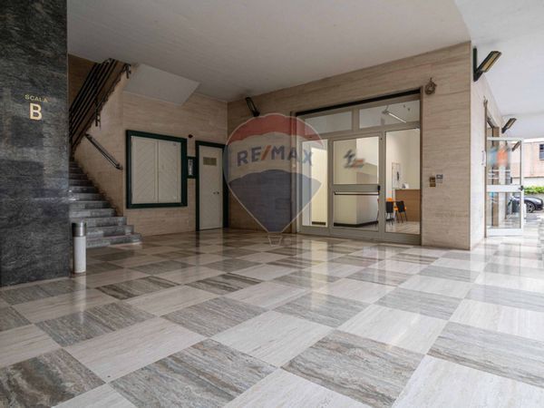Locale Commerciale Guidonia, Guidonia Montecelio, RM Vendita