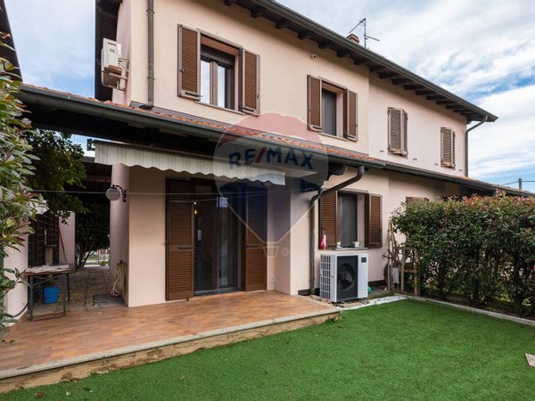 Villa a schiera Cassano Magnago, VA Vendita