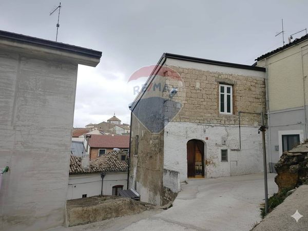 Casa Indipendente Orsara di Puglia, FG Vendita