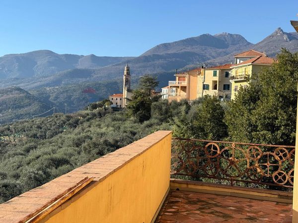 Porzione di casa Briffi, Tovo San Giacomo, SV Vendita