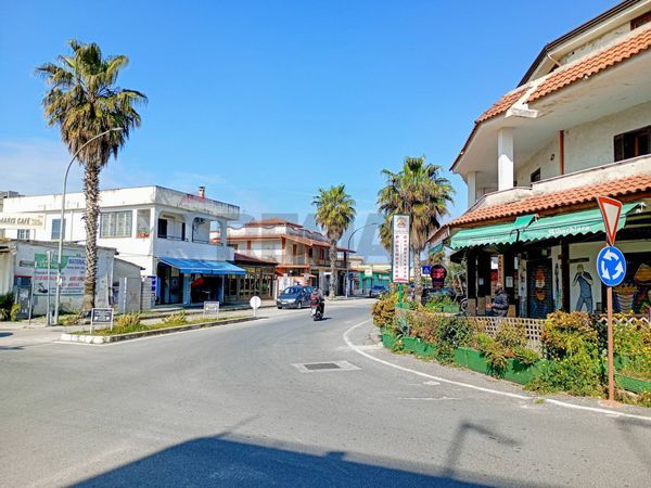 Porzione di villa Villaggio Coppola Pinetamare, Castel Volturno, CE Vendita