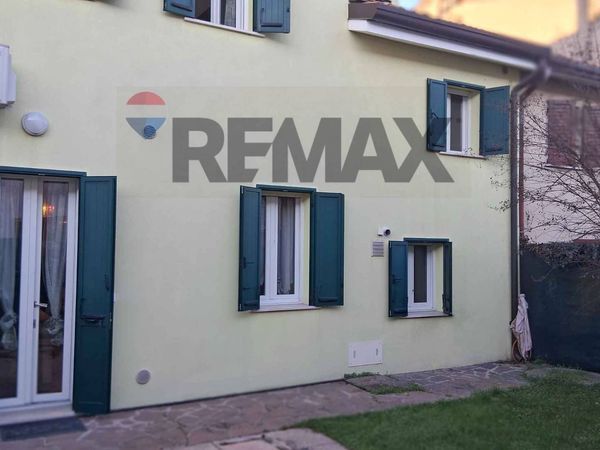 Villa a schiera Sermide e Felonica, MN Vendita