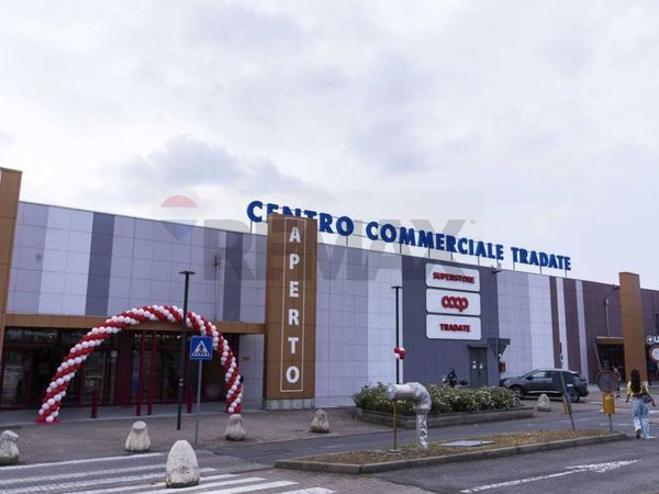 Locale Commerciale Tradate, VA Affitto