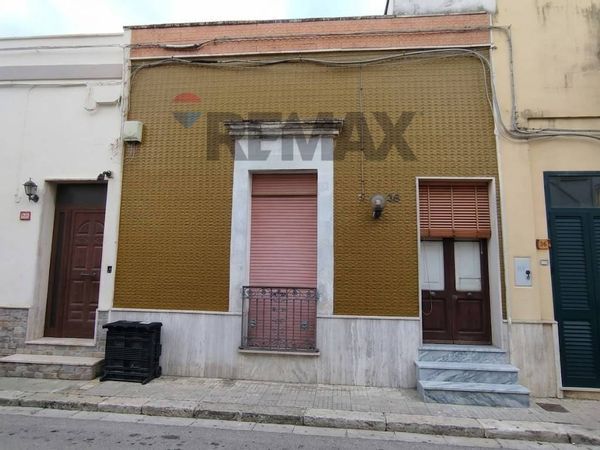 Casa Indipendente Campi Salentina, LE Vendita