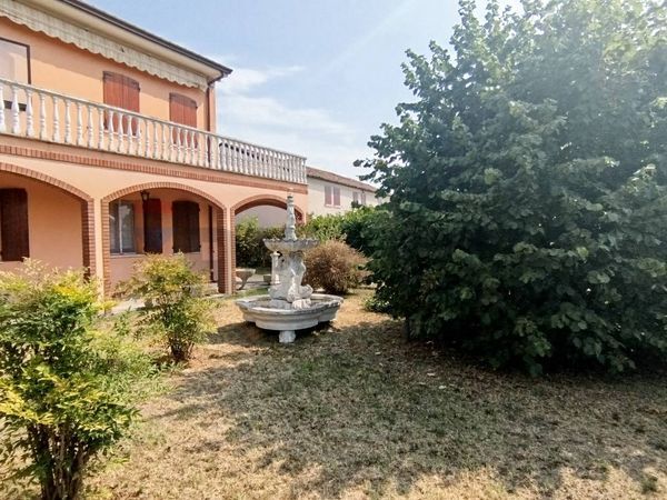 Villa singola Ficarolo, RO Vendita