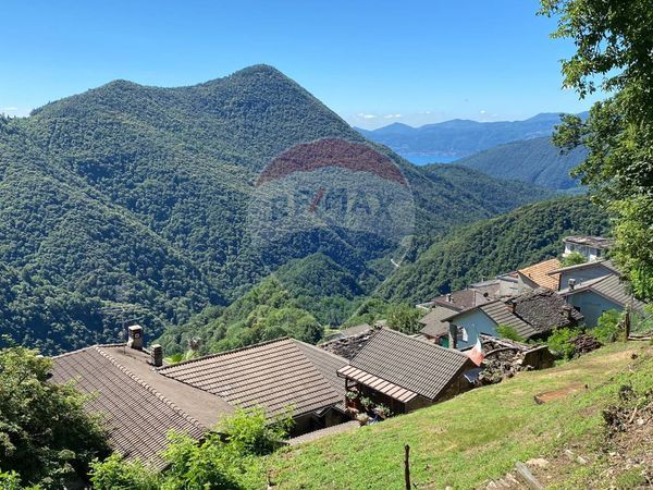 Casa Semindipendente Intragna, VB Vendita