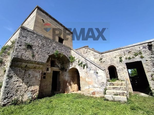 Cascina/Casale Collepasso, LE Vendita