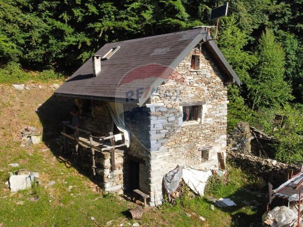 Baita/Chalet/Trullo Valle Cannobina, VB Vendita