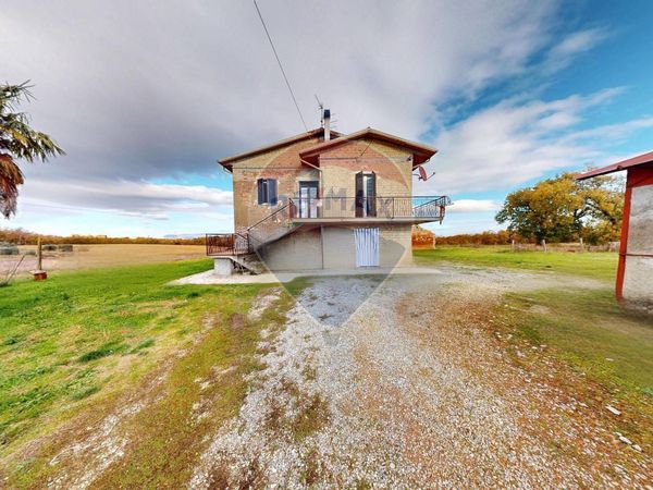 Cascina/Casale Pozzuolo, Castiglione del Lago, PG Vendita