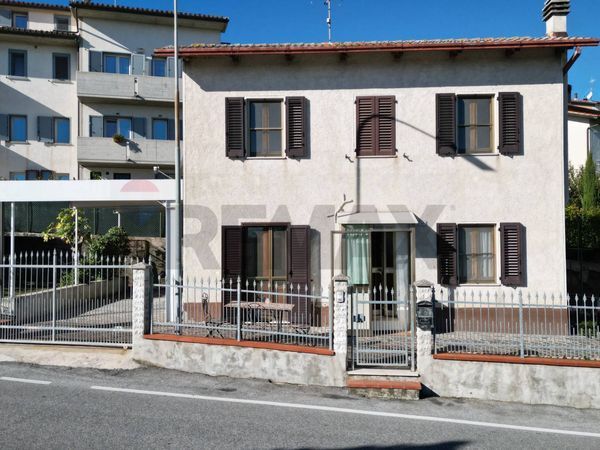 Casa Indipendente Montecarotto, AN Vendita
